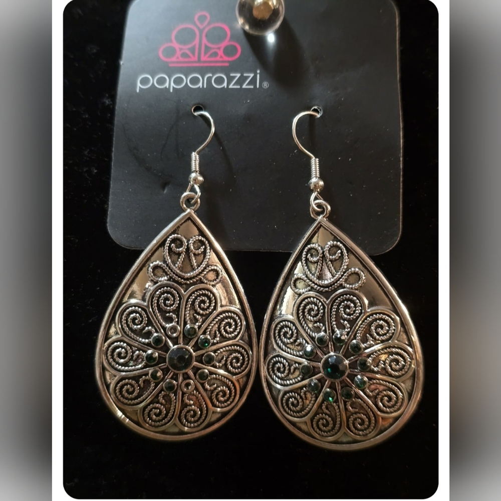 NWT **Banquet Glow, Silver and Green Teardrop Earrings